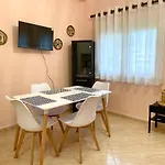 Lumturi Resident