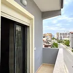 Lumturi Resident Apartamento *