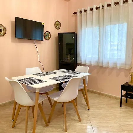 Lumturi Resident