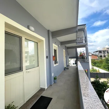 Lumturi Resident دراس