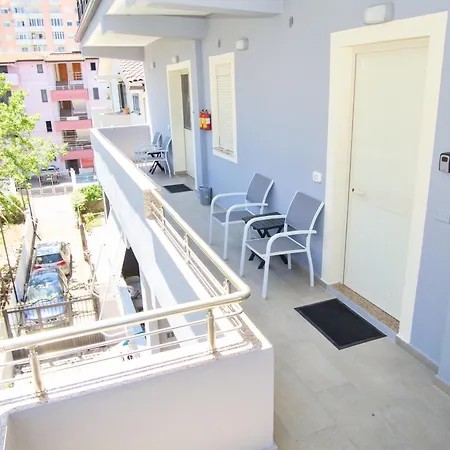 Apartment Lumturi Resident