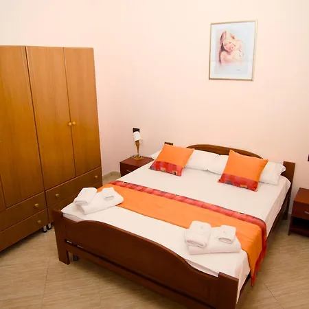 Lumturi Resident Apartment