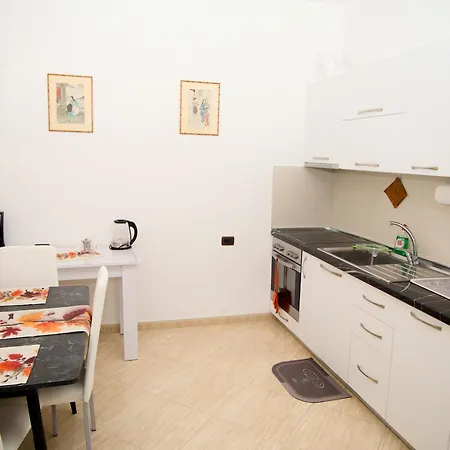 Lumturi Resident Apartment *