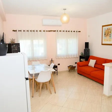 Apartment Lumturi Resident *